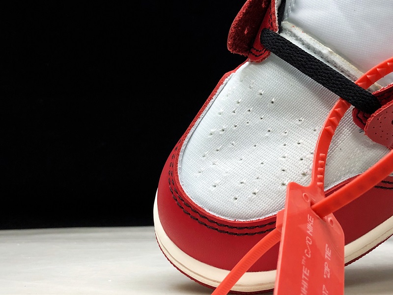 OFF-WHITE x Air Jordan 1 Chicago